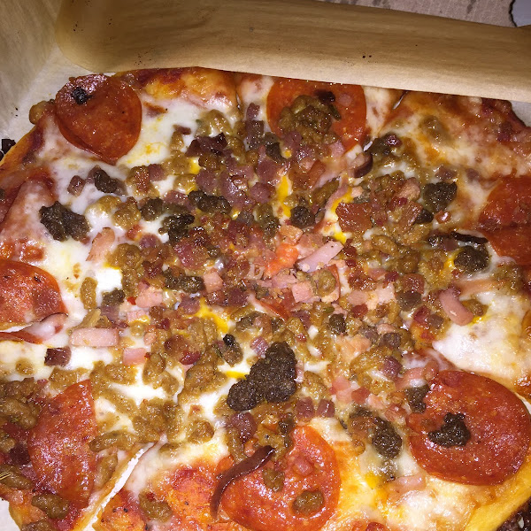 Meat pizza