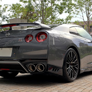 NISSAN GT-R R35