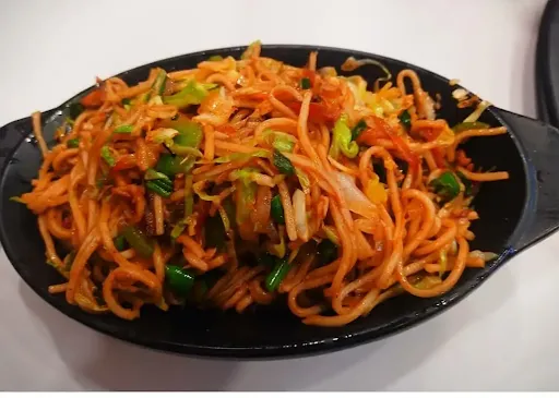 Veg Hakka Noodles