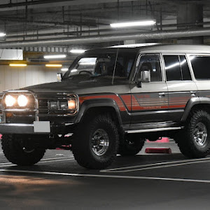 ランドクルーザー60 HJ61V