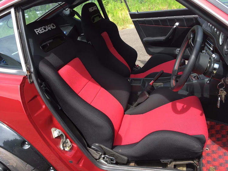 フェアレディZのs30z・フェアレディZ・悪魔のZ・3.1フルカウンターに関するカスタム事例の投稿画像2枚目