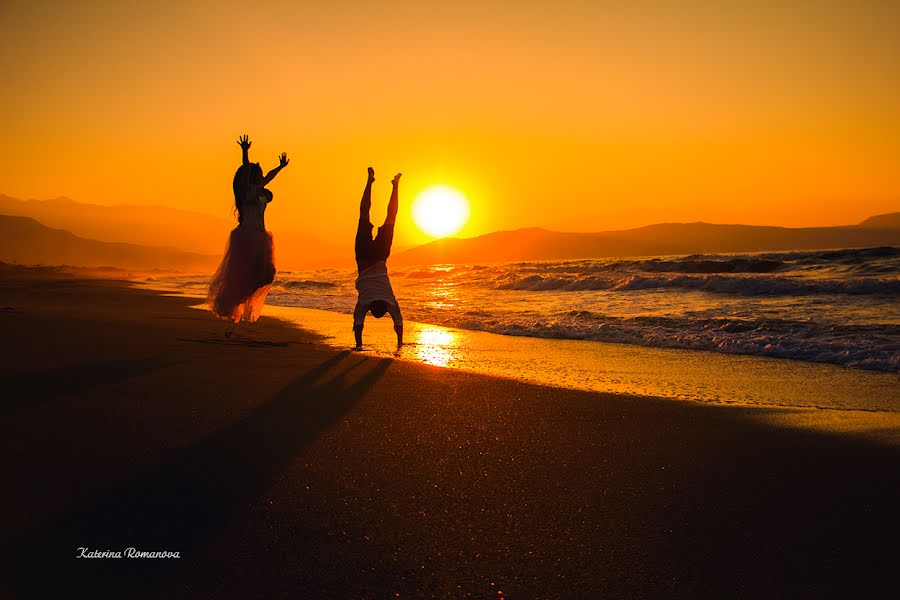 Fotógrafo de casamento Katerina Romanova (lolh). Foto de 30 de maio 2015