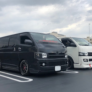 ハイエースバン TRH200V