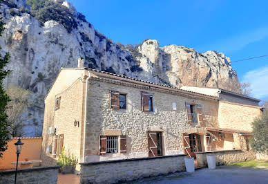 House with terrace 1