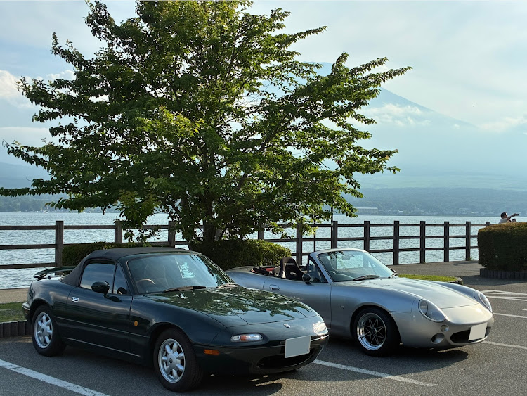 ロードスターの偶然にバッタリ・2週連続・富士山・山中湖・斜め45度の美学に関するカスタム事例の投稿画像2枚目