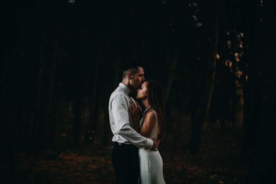 Wedding photographer Paweł Dłubacz (paulusus). Photo of 11 December 2018