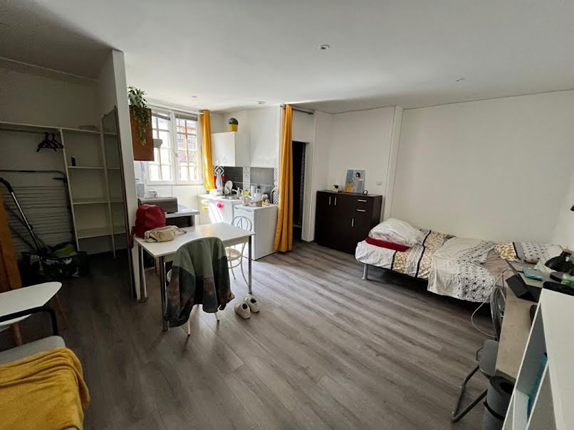 Location meublée appartement 1 pièce 31 m² à Limoges (87000), 330 €