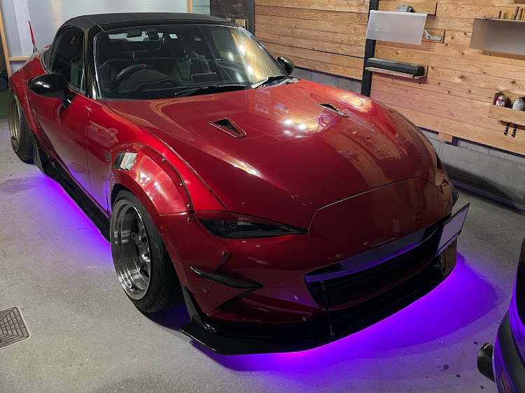ロードスターのDIY・アンダーLED・ピンク🩷に関するカスタム事例の投稿画像1枚目