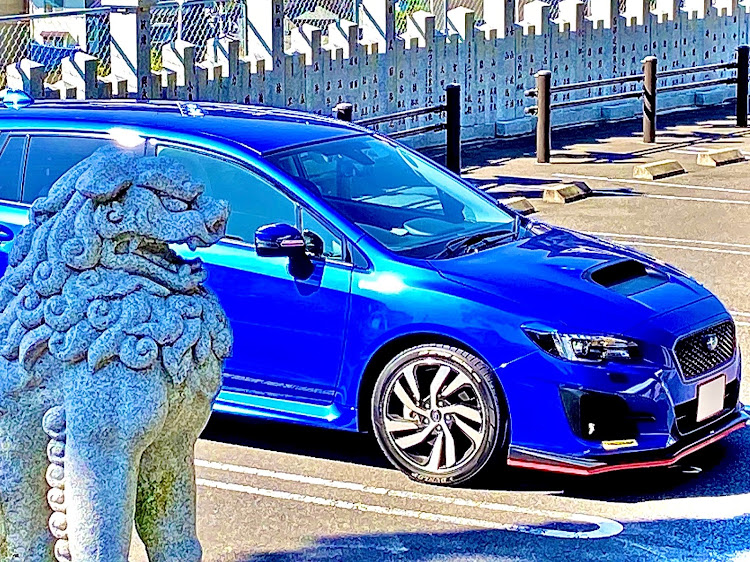 レヴォーグの1枚目がお気に入り😍・紅葉と愛車・iPhoneで撮影・打倒一眼レフに関するカスタム事例の投稿画像5枚目