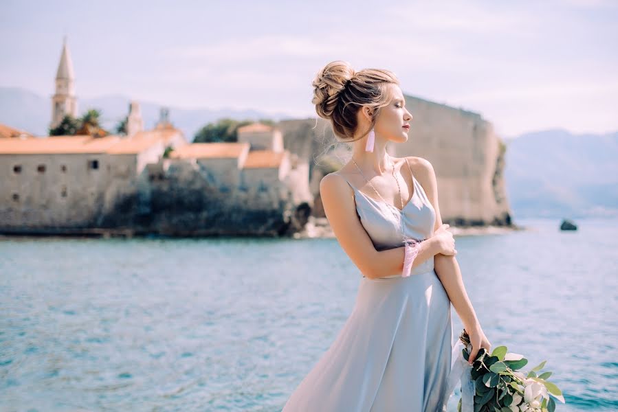 Fotografo di matrimoni Mari Bulkina (boolkinamari). Foto del 18 dicembre 2018