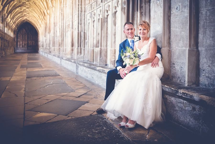 Photographe de mariage Simon Fennell (sweetpeawedding). Photo du 1 juillet 2019