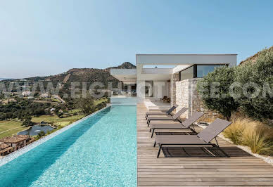 Villa avec jardin et terrasse 4