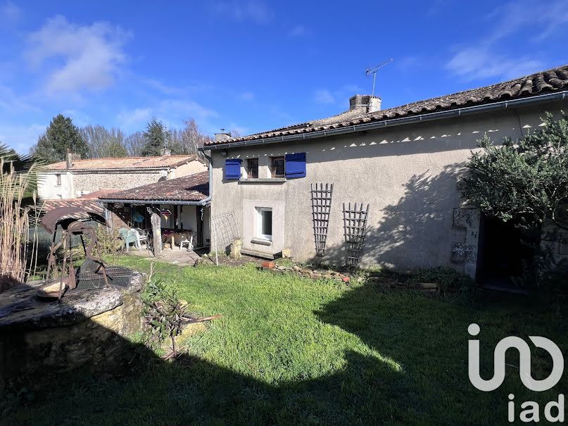 Vente maison 5 pièces 204 m² à Pamplie (79220), 178 000 €