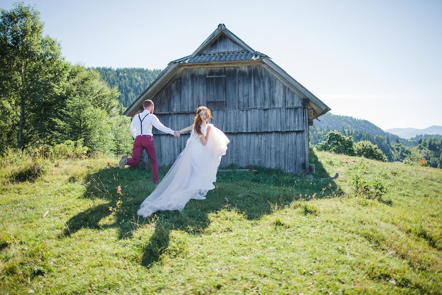 Fotógrafo de bodas Olesya Chernenkaya (olesyachern). Foto del 23 de febrero 2017