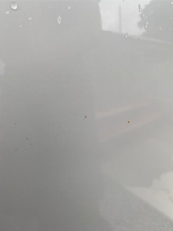 ハイエースバンの取れるんかこれ・大雨に気をつけて！に関するカスタム事例の投稿画像2枚目