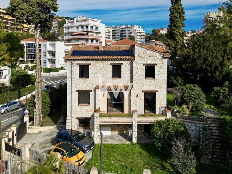 Vente maison 7 pièces 196 m² à Nice (06000), 1 395 000 €