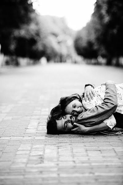 Fotografo di matrimoni Vitya Lysenkov (slowww). Foto del 12 giugno 2019