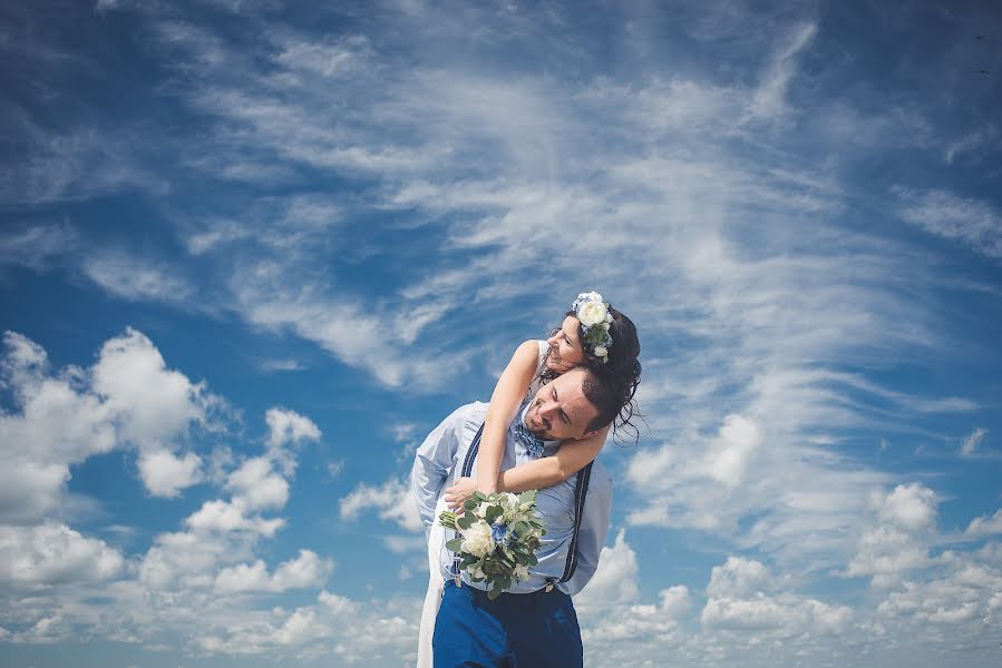 Fotógrafo de casamento Anton Dirin (nirid). Foto de 24 de julho 2014