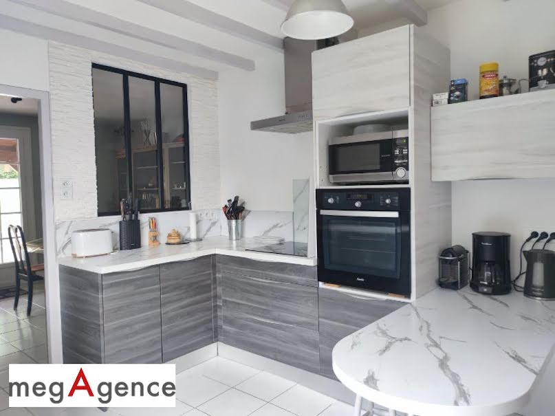 Vente maison 7 pièces 137 m² à Bellerive-sur-Allier (03700), 269 000 €