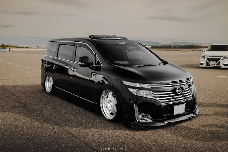 エルグランドの日産乃会・5月もよろしくお願いします・オフ会に関するカスタム事例の投稿画像2枚目