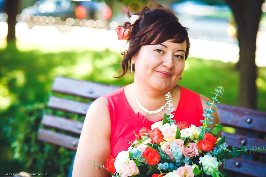 Fotógrafo de bodas Aleksandra Topekha (alexandrastudio). Foto del 4 de noviembre 2016