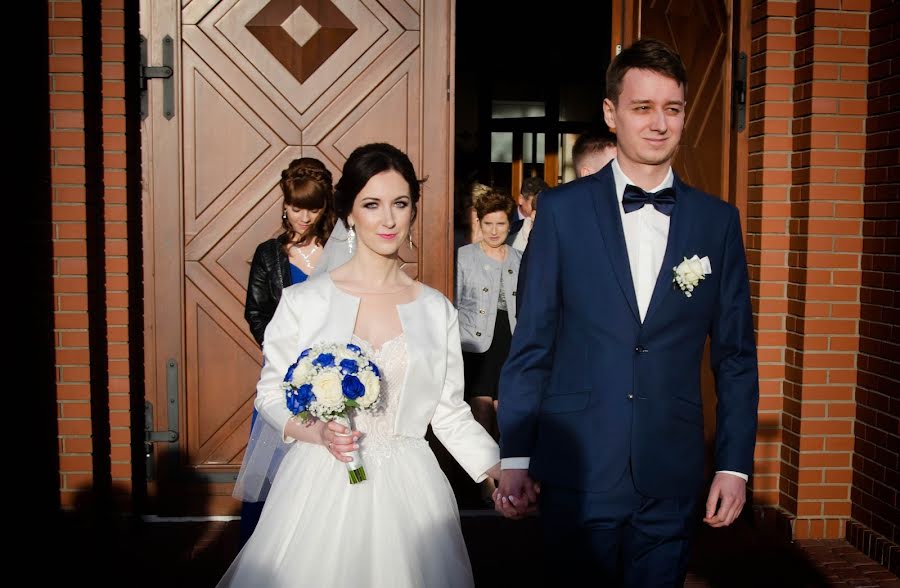 Fotografo di matrimoni Asia Lutyńska (lutynska). Foto del 25 febbraio 2020