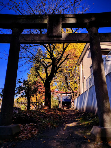 諏訪神社鳥居