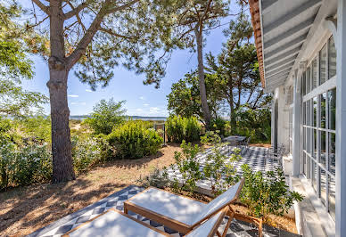 Villa en bord de mer avec jardin 2