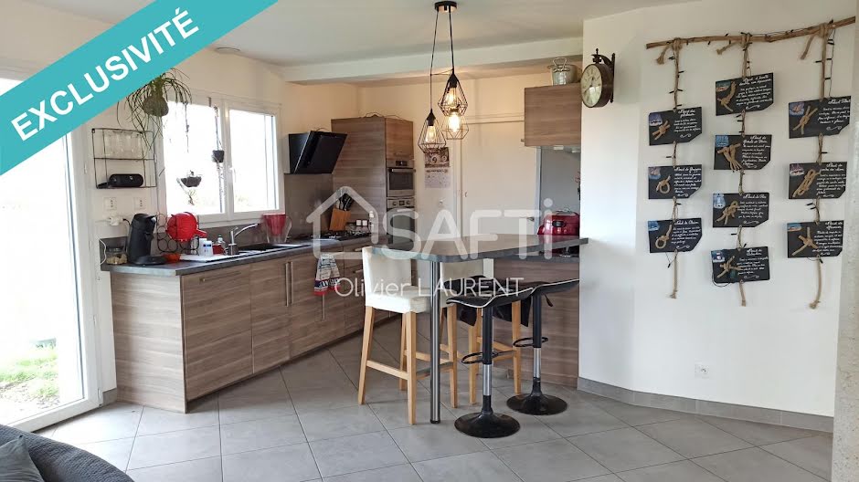 Vente maison 6 pièces 127 m² à Camlez (22450), 299 000 €