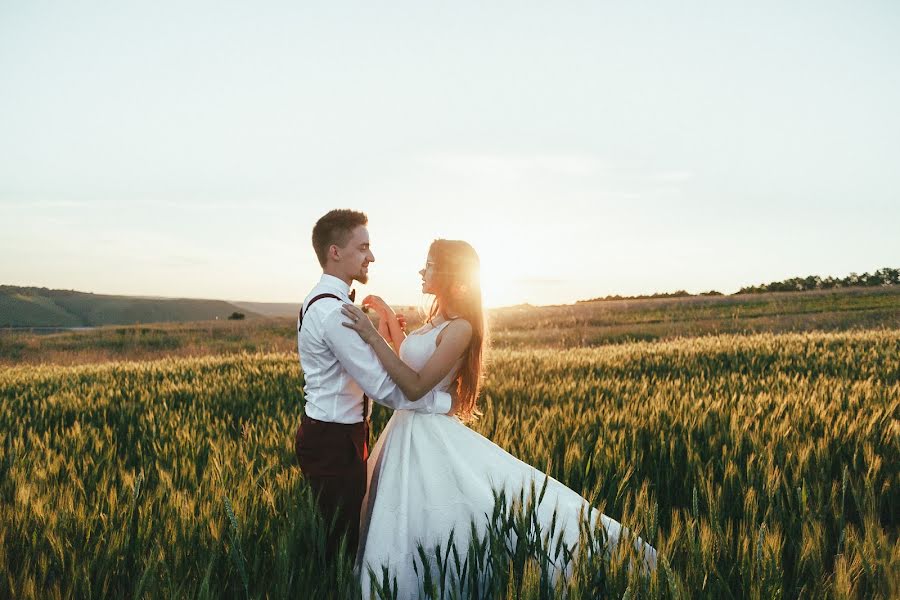 Fotografo di matrimoni Ksyusha Ostapenko (sjana). Foto del 1 agosto 2018