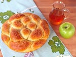 Apple Honey Challah was pinched from <a href="http://theshiksa.com/2012/09/13/apple-honey-challah/?recipe_print=yes" target="_blank">theshiksa.com.</a>