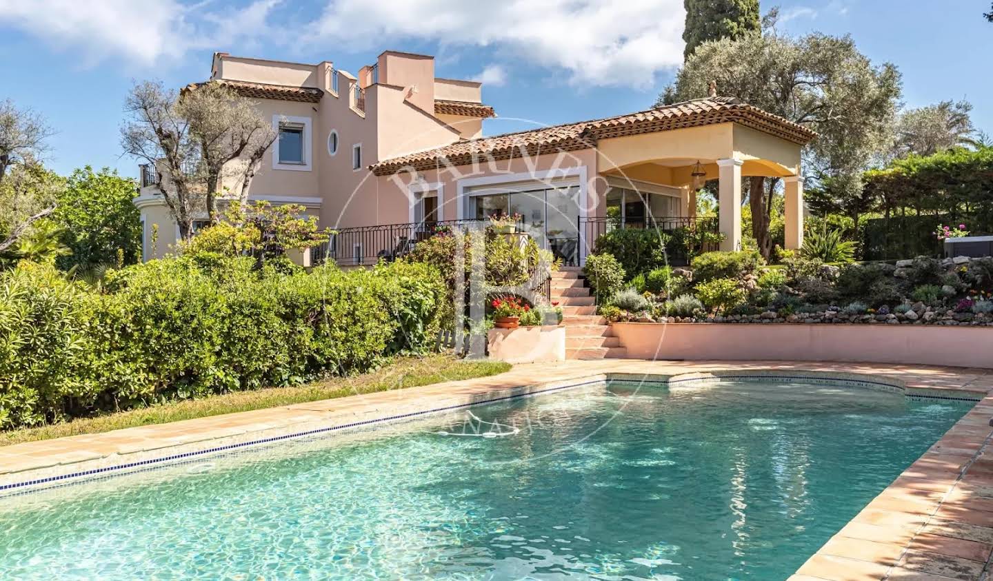 Villa with pool and terrace Cannes