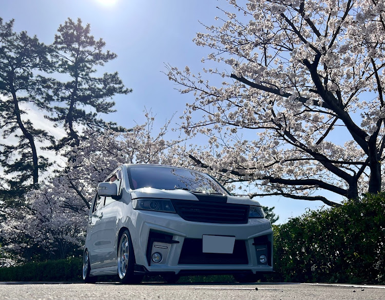ワゴンRスティングレーのサクラと愛車・4月もよろしくお願い致します🌸・ホイール交換・ドライブ・クリスタルレインボーに関するカスタム事例の投稿画像3枚目