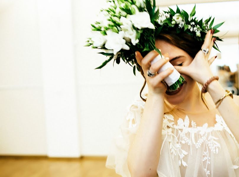 Fotógrafo de casamento Sasha Titov (sashatit0v). Foto de 18 de março 2020