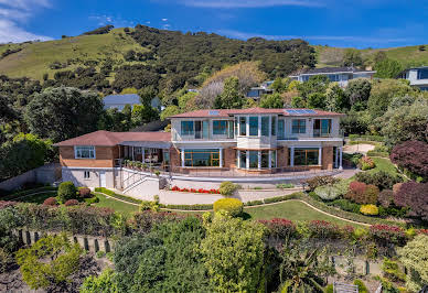 House with garden and terrace 18