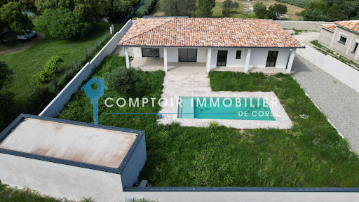 Villa with pool and terrace 4