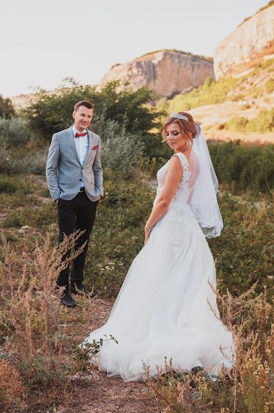 Wedding photographer Sofya Denisyuk (chilistudio). Photo of 1 June 2020