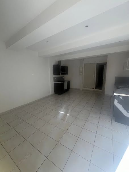 Location  appartement 2 pièces 37.5 m² à Jouques (13490), 550 €