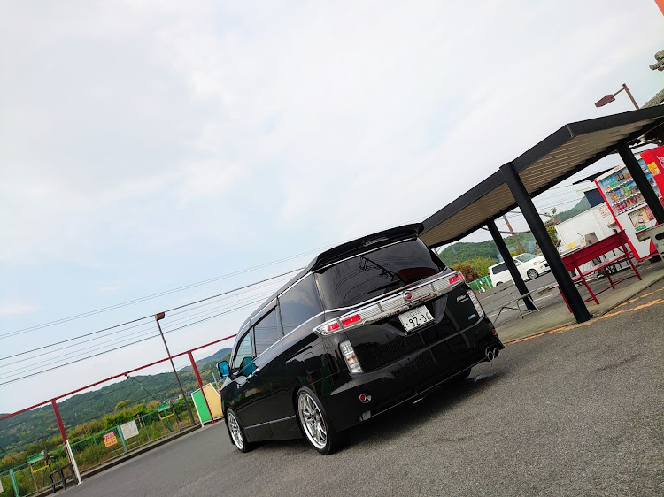 エルグランドの山口県・柳井市・二代目YUTAKA・水垢クリーナー・大盛りメシに関するカスタム事例の投稿画像3枚目