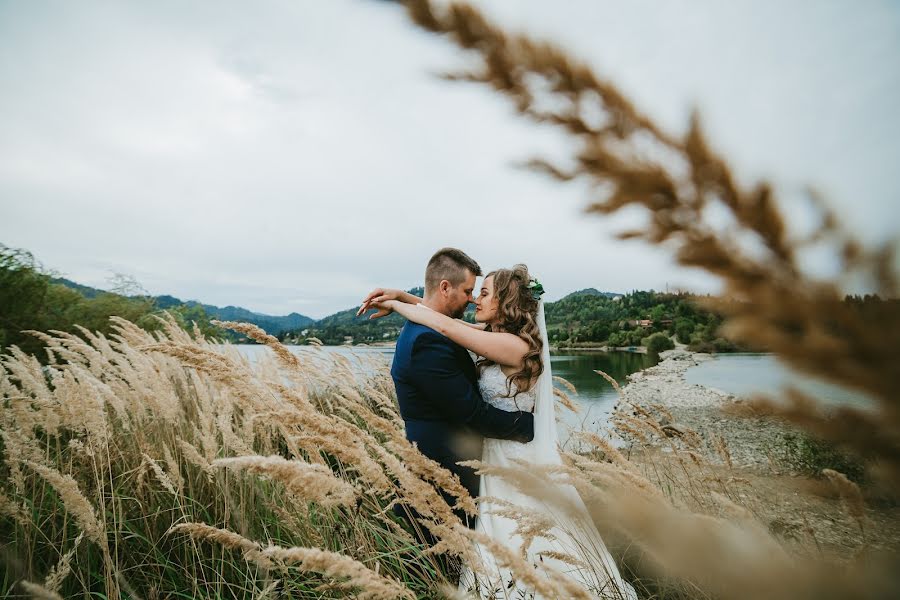 Bröllopsfotograf Cristina And Filip (youngcreative). Foto av 12 december 2018