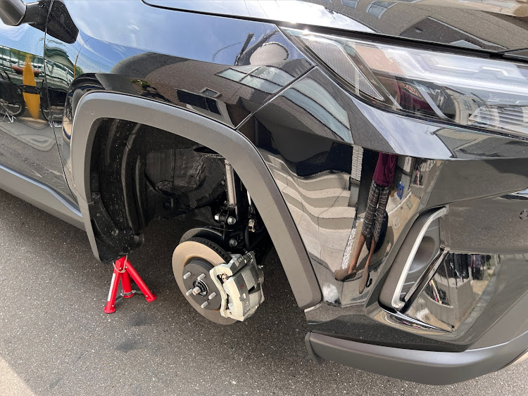 RAV4のキャリパー塗装に関するカスタム事例の投稿画像1枚目
