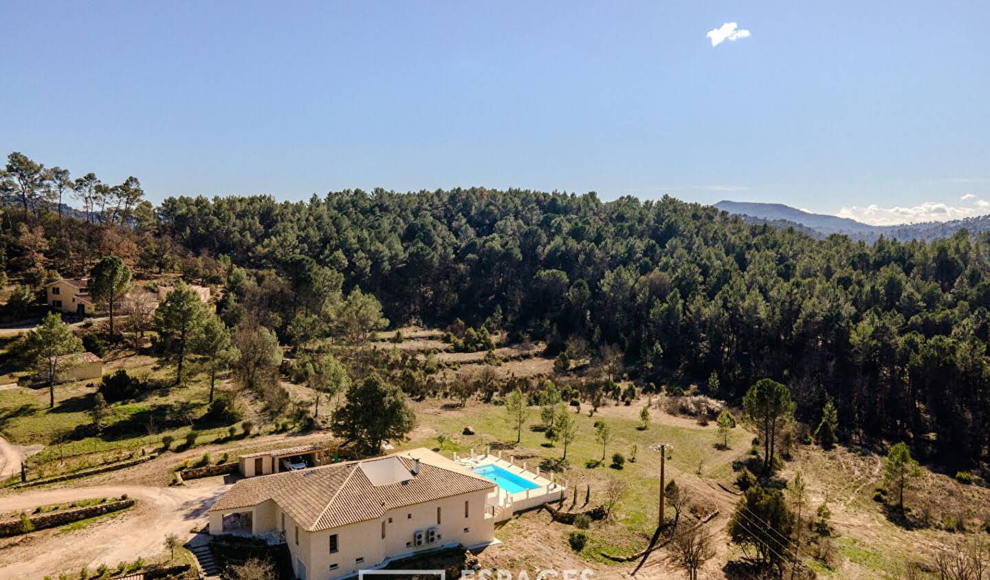 House with pool and terrace Châteauvert