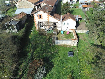 maison à Champagne-Mouton (16)