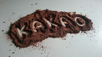 Kakao rozsypane na stole