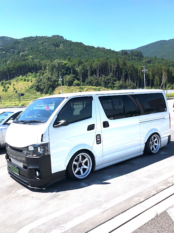ハイエースバンの黒バン・お盆休み・ドライブ・熱中症に気をつけて!!・お盆休み最終日に関するカスタム事例の投稿画像1枚目