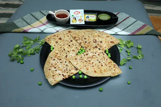 Matar Pyaaz Paratha [Sarves 1]