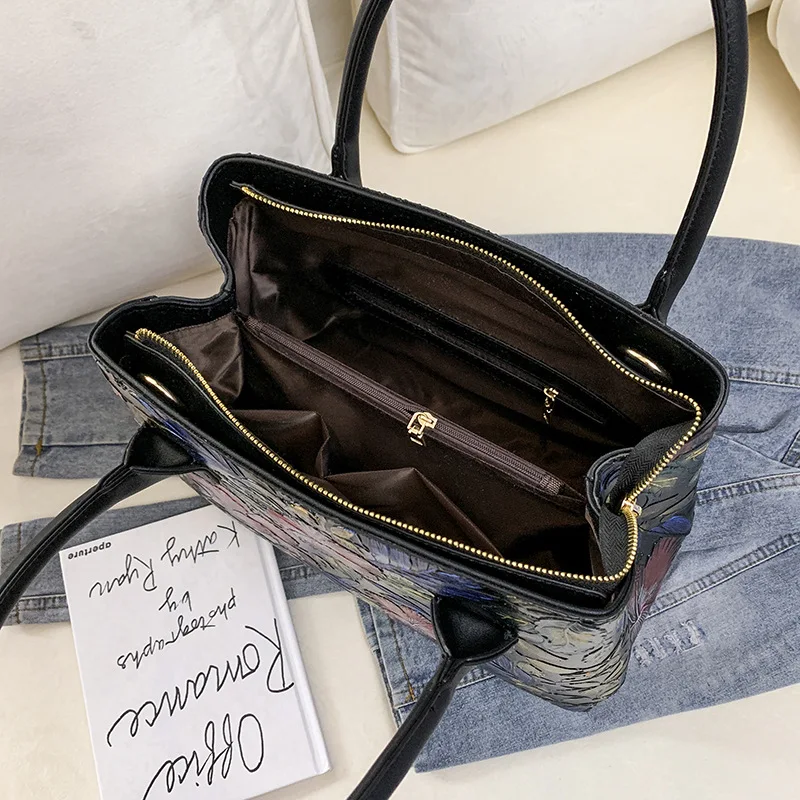 Chinesische Retro-Tasche mit Prägung und Malerei – ein stilvolles Accessoire mit Vintage-Design. Ideal für einen einzigartigen Look und viel Stauraum.