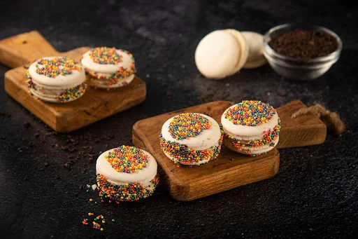 Funfetti Macaron  (Quantity - 5)