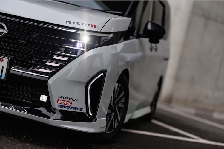 セレナのちょいシャコタン・#NISSAN・セレナ愛好会・日愛会・車高調RS-Rに関するカスタム事例の投稿画像2枚目