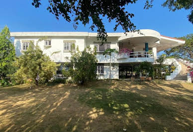 House with pool and terrace 8